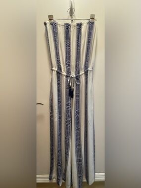 Blue Island Women’s Strapless Wide-Leg Jumpsuit / Size: Medium